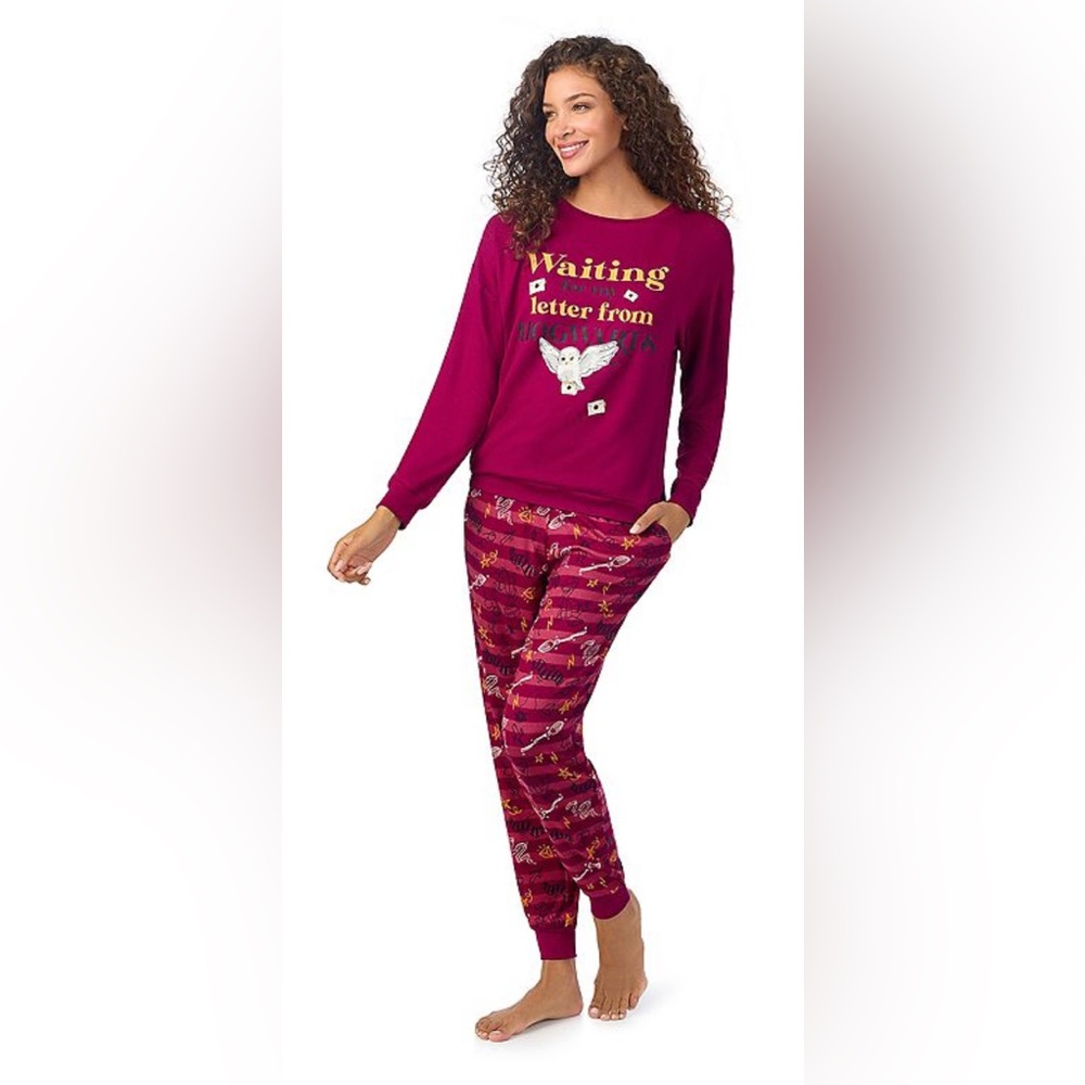 Harry Potter Hogwarts Two Piece Pajama Set- Size XL NWT